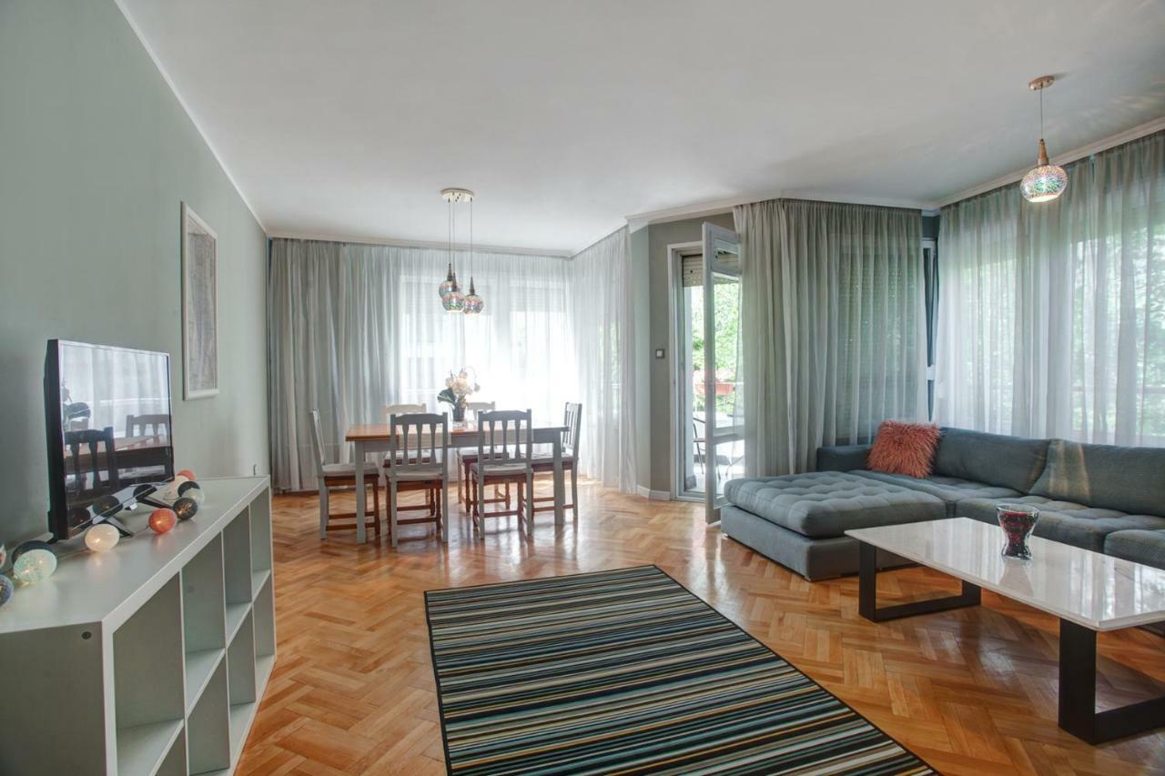 Spacious Flat Close To The American Embassy Sofia Bagian luar foto